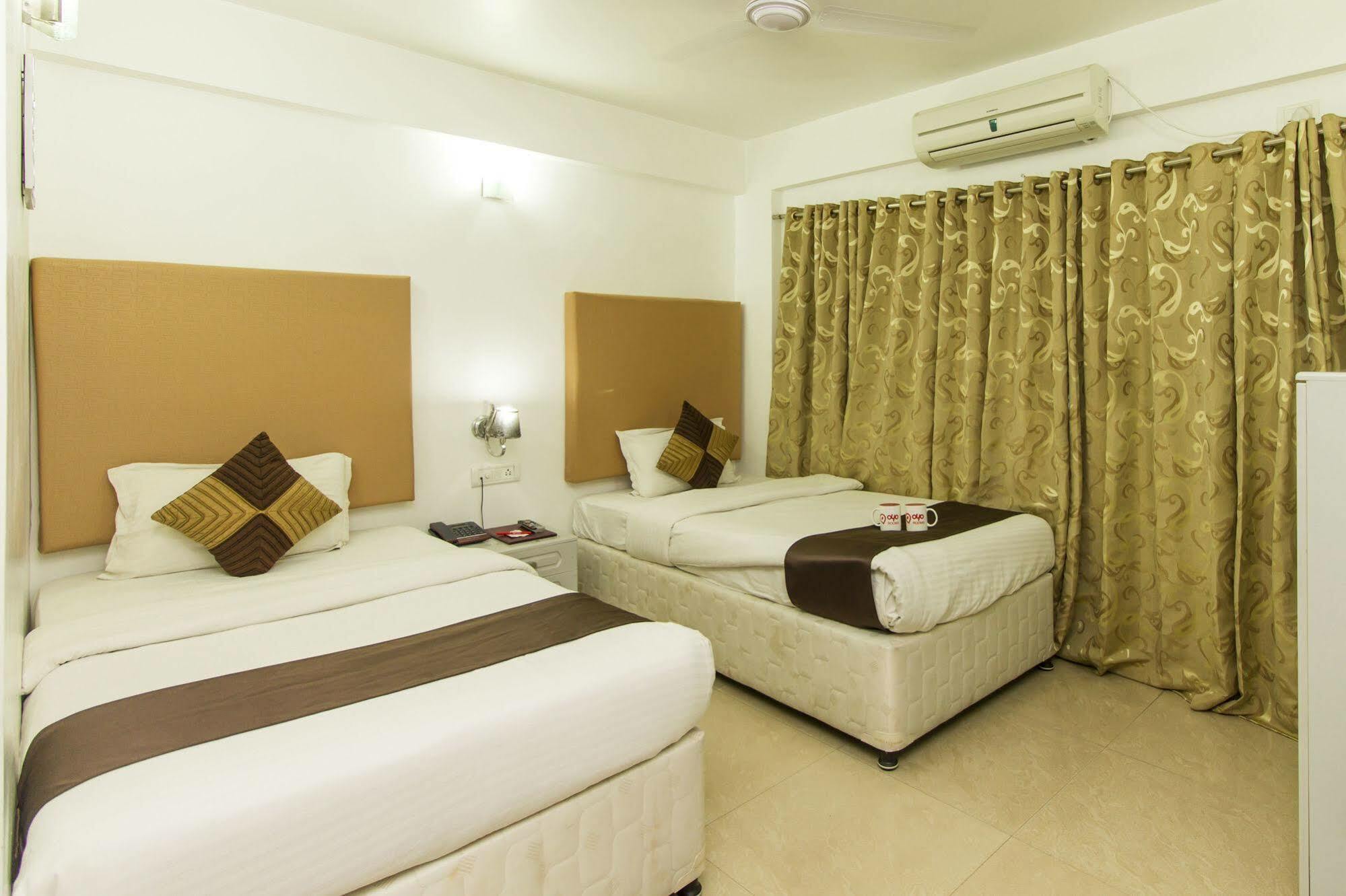 Hotel Fiesta Grand Bangalore Exterior foto